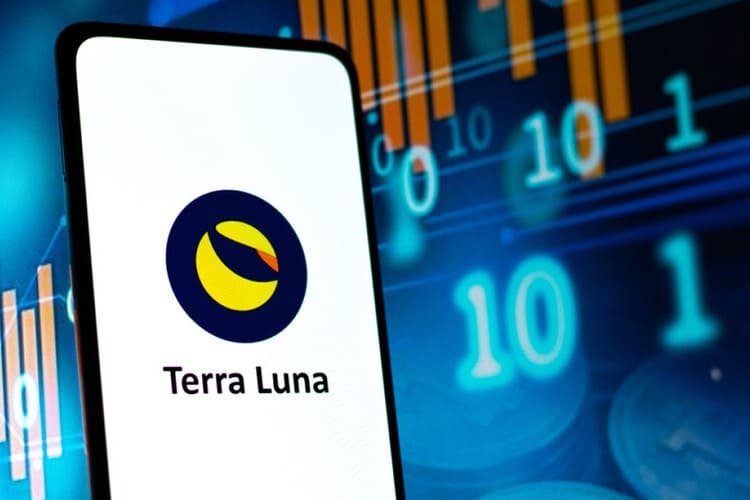 Major Validator Calls for Completely New Chain to Replace Terra
